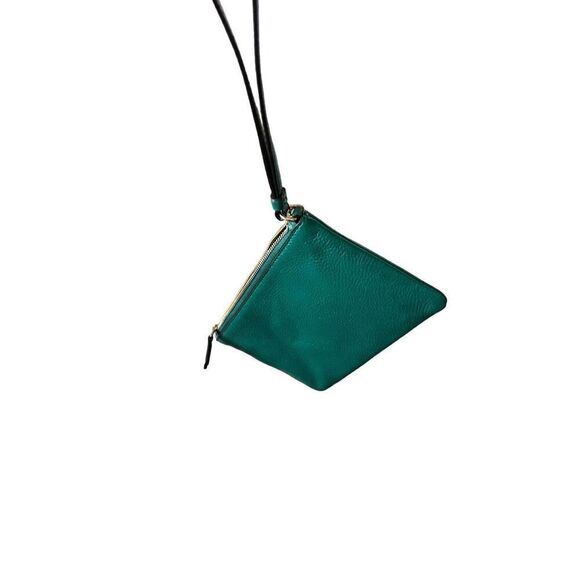 Coach Women's Green Solid Pebbled Leather Wrist Strap Zip Top Closure Wrislet - Picture 3 of 9